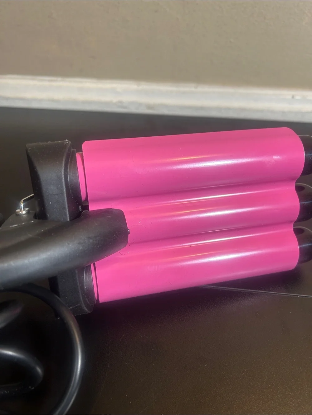 Hot & Hotter 3 Barrel Waver Curling Iron 1 Inch, 1 Count, Black & Pink